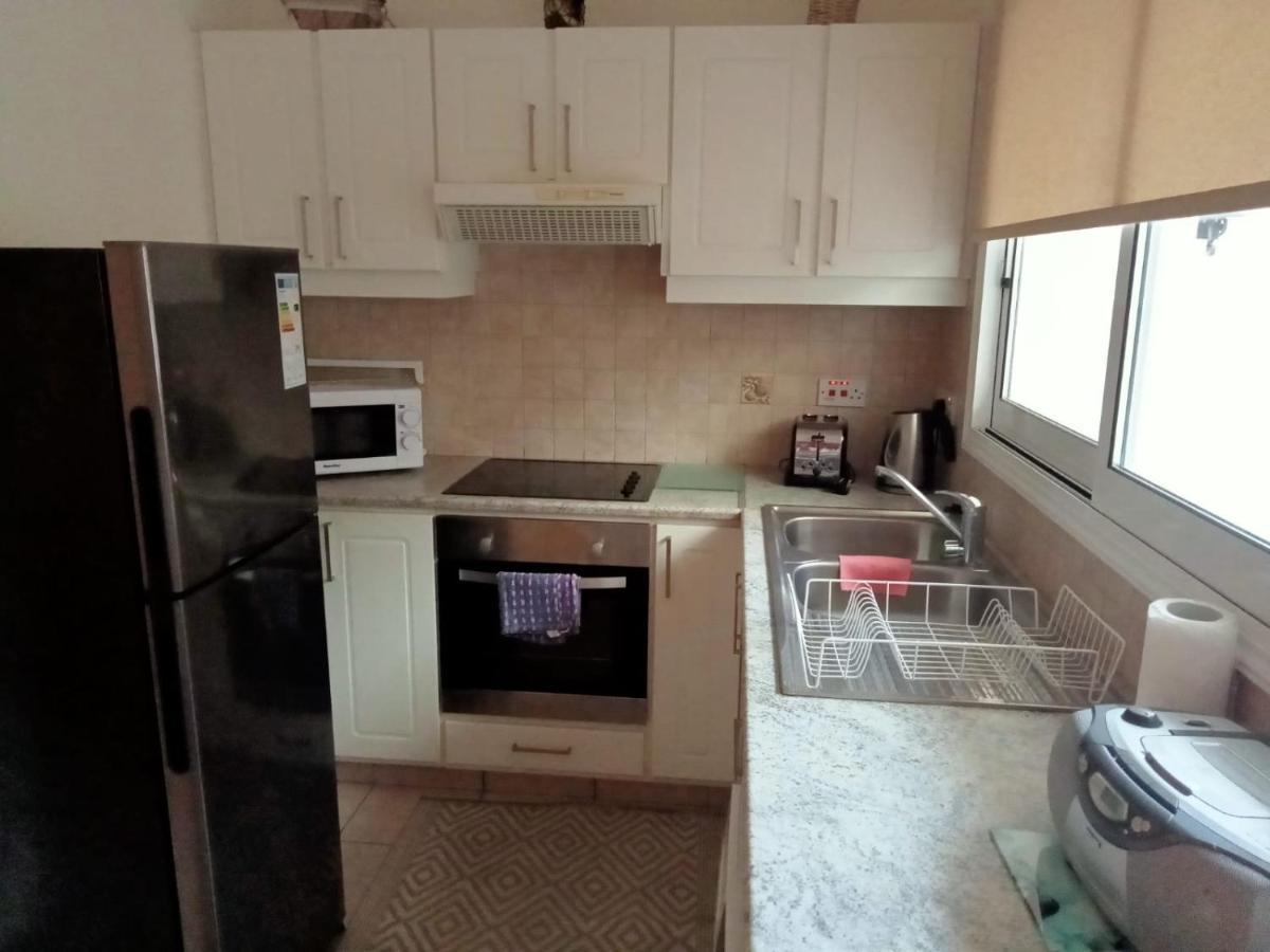 No3,23 Neilmmantos St Peyia别墅 外观 照片