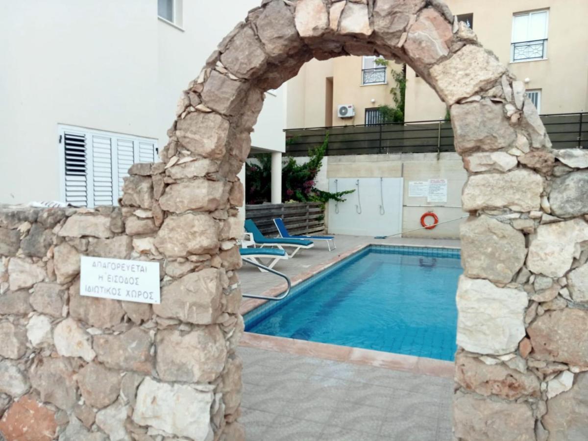 No3,23 Neilmmantos St Peyia别墅 外观 照片